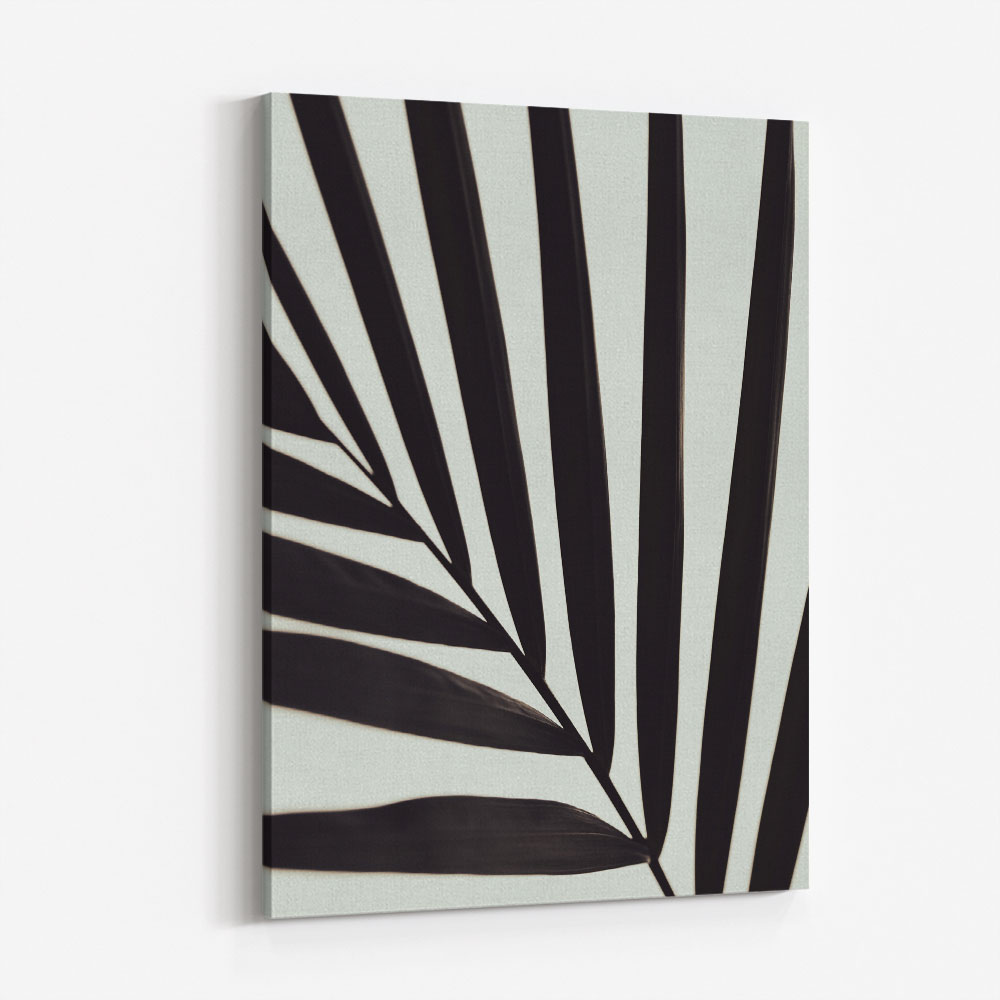 Graphic palm leaf 1